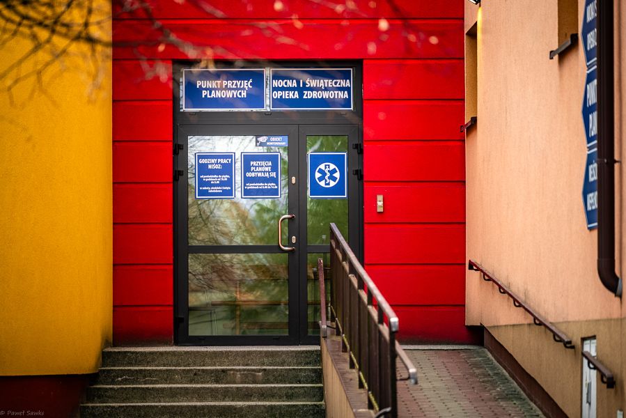 Wejście do Nocnej i Świątecznej Opieki Zdrowotnej